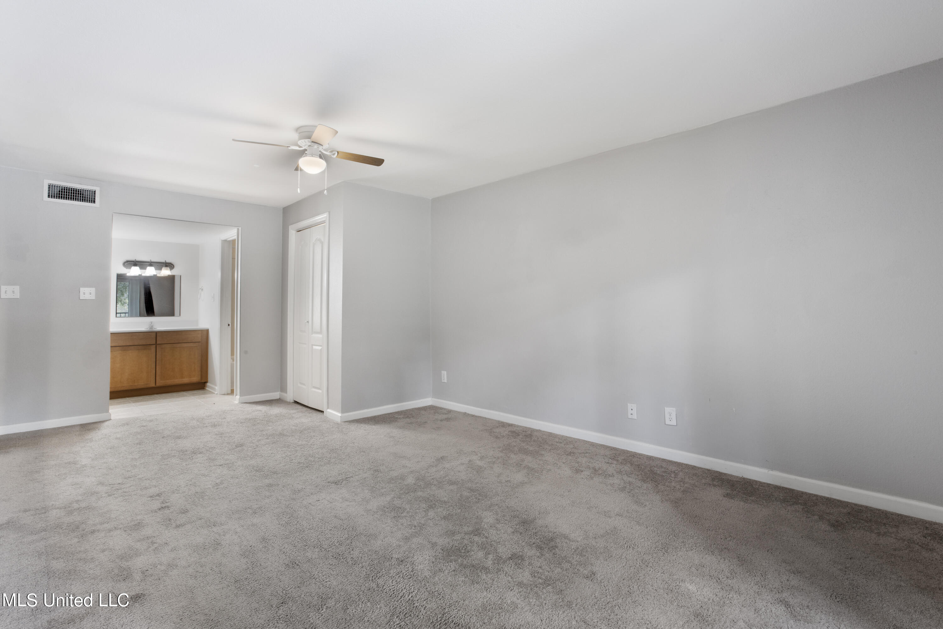 3230 Cumberland Road, Unit 54 Ocean Springs, MS 39564 - Photo 16 of 30 Bedroom