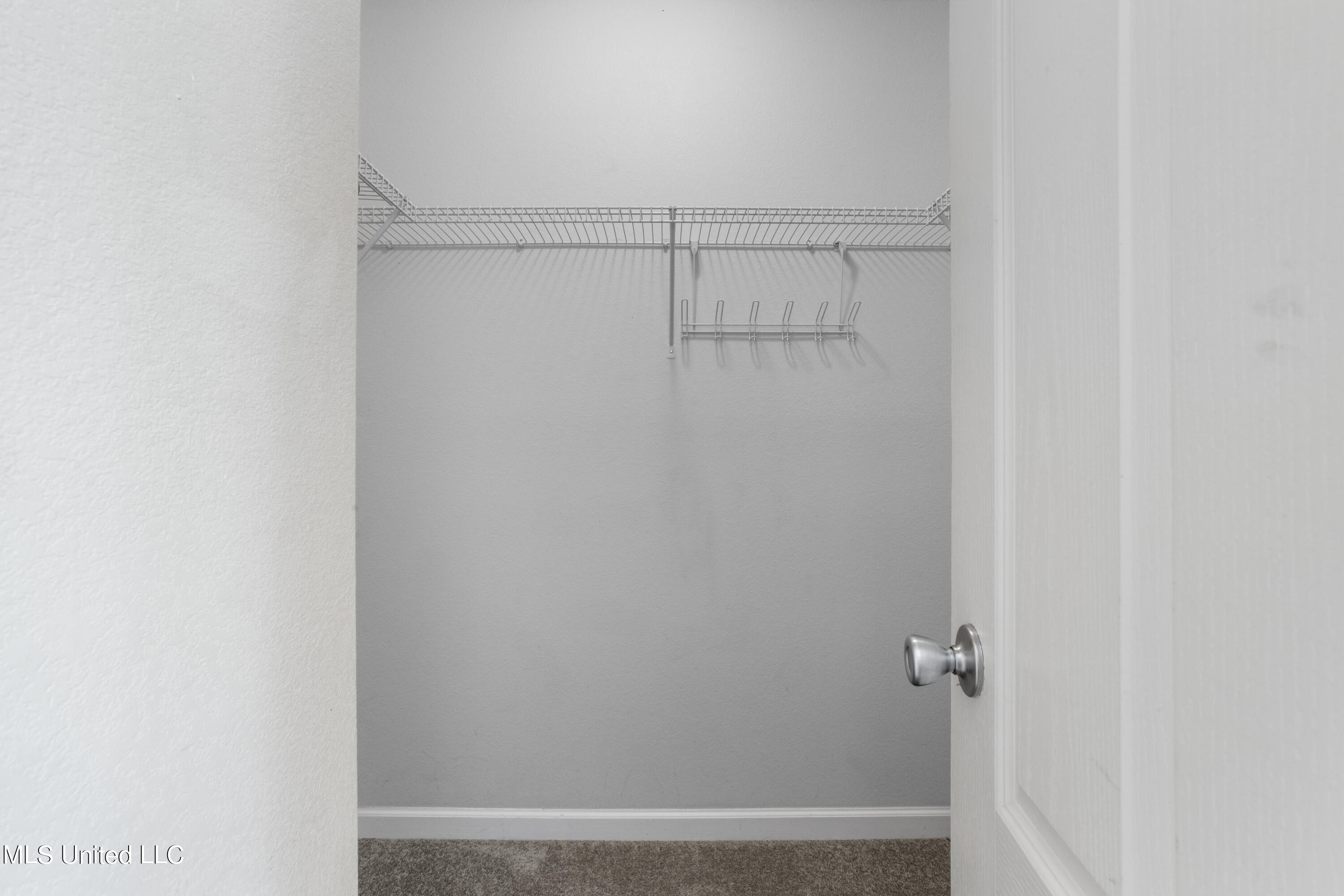 3230 Cumberland Road, Unit 54 Ocean Springs, MS 39564 - Photo 19 of 30 Walk-in closet