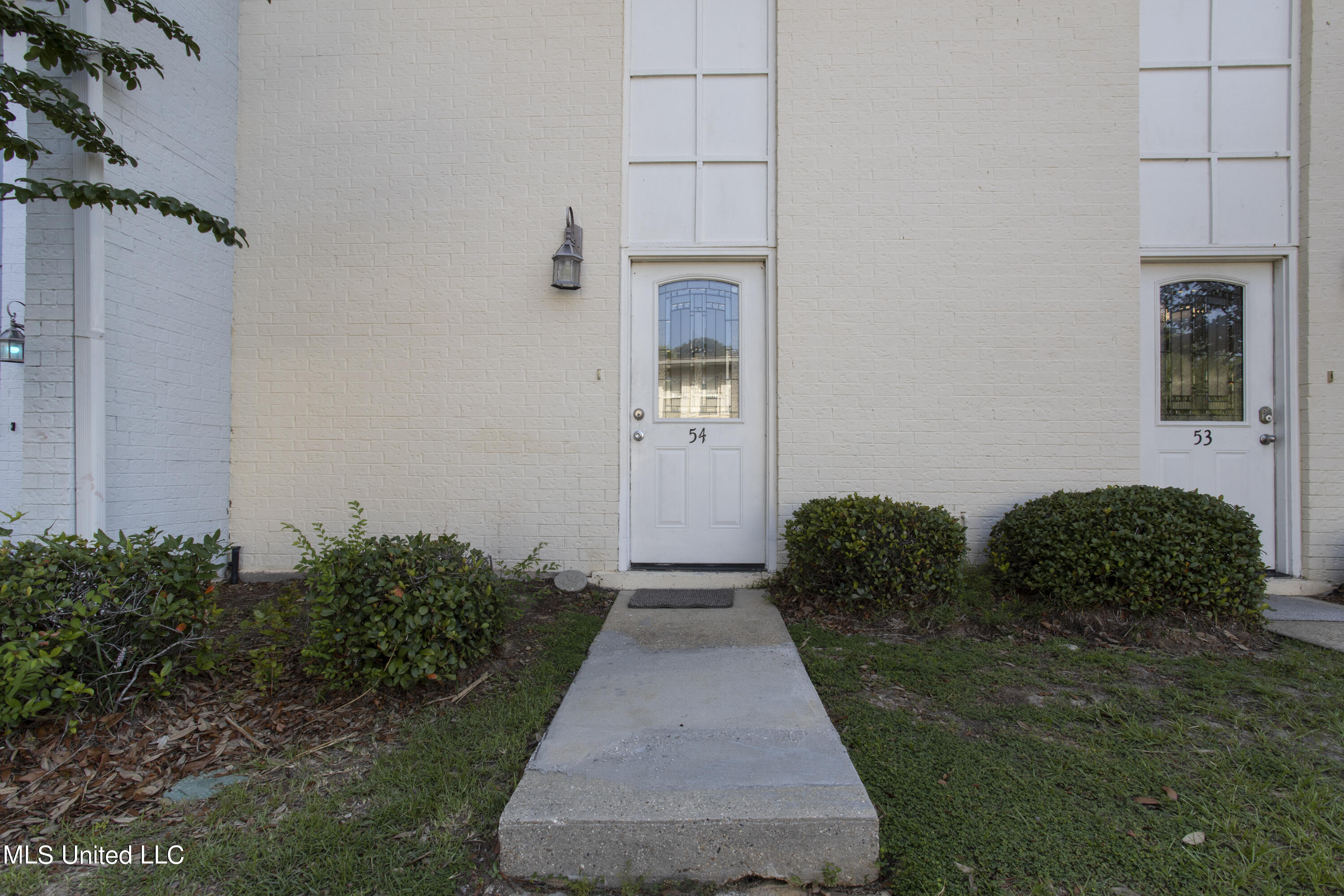 3230 Cumberland Road, Unit 54 Ocean Springs, MS 39564 - Photo 25 of 30 Front door