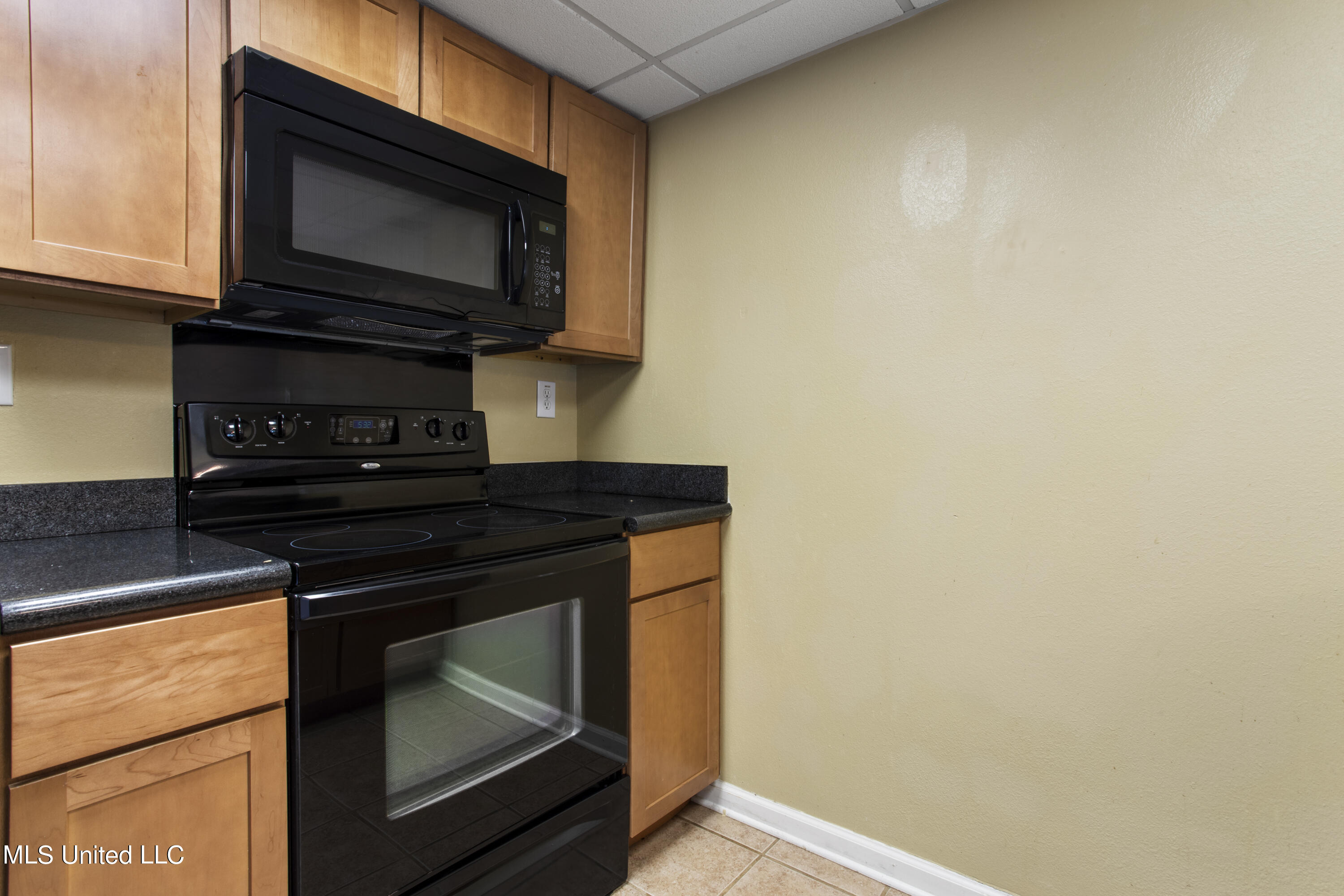 3230 Cumberland Road, Unit 54 Ocean Springs, MS 39564 - Photo 8 of 30 Kitchen