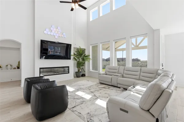 $3,195 | 396 Hollister Drive, Georgetown, TX 78628