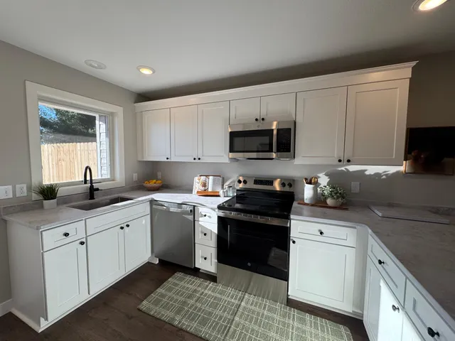 $376,900 | 4450 East Moose Horn Drive, Moose Lake, MN 55767