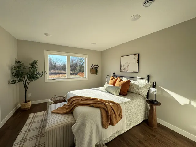 $376,900 | 4450 East Moose Horn Drive, Moose Lake, MN 55767