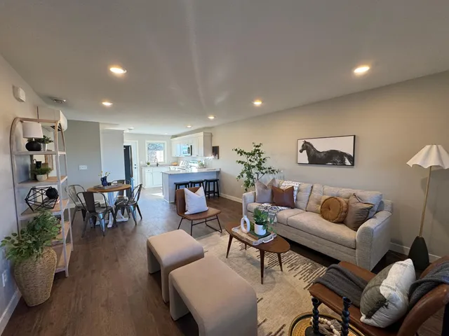 $376,900 | 4450 East Moose Horn Drive, Moose Lake, MN 55767