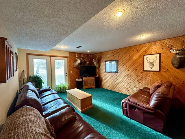 $279,900 | 102 Prospect Street, Hardwick, MN 56134