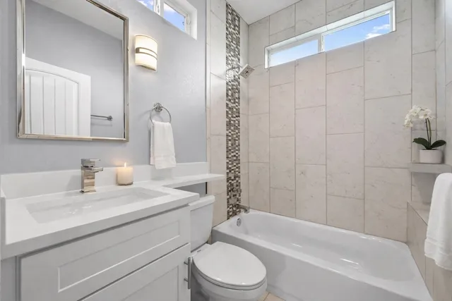 $425,000 | 308 Delmar Avenue, Unit B, Austin, TX 78752