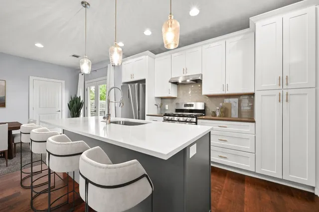 $425,000 | 308 Delmar Avenue, Unit B, Austin, TX 78752