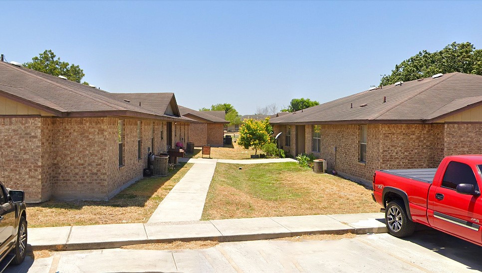 1715 2nd Roma, TX 78584 - Photo 2 of 6