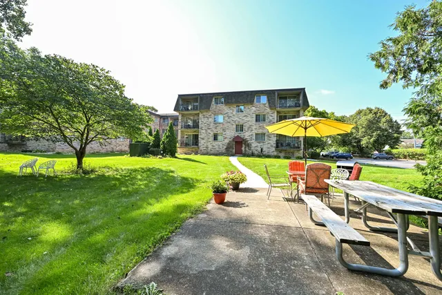 $149,900 | 1730 West Green Tree Road, Unit 310, Glendale, WI 53209