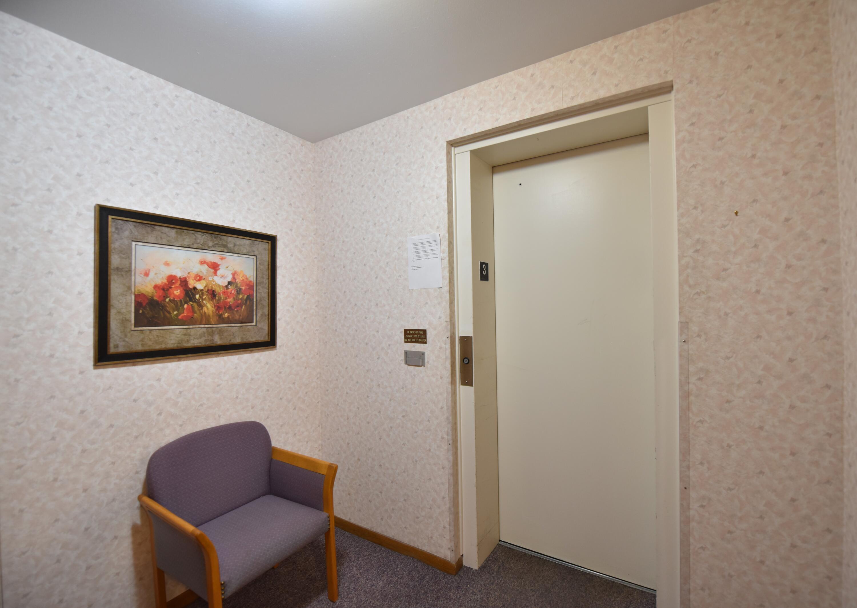 1730 West Green Tree Road, Unit 310 Glendale, WI 53209 - Photo 34 of 34 Elevator In Building