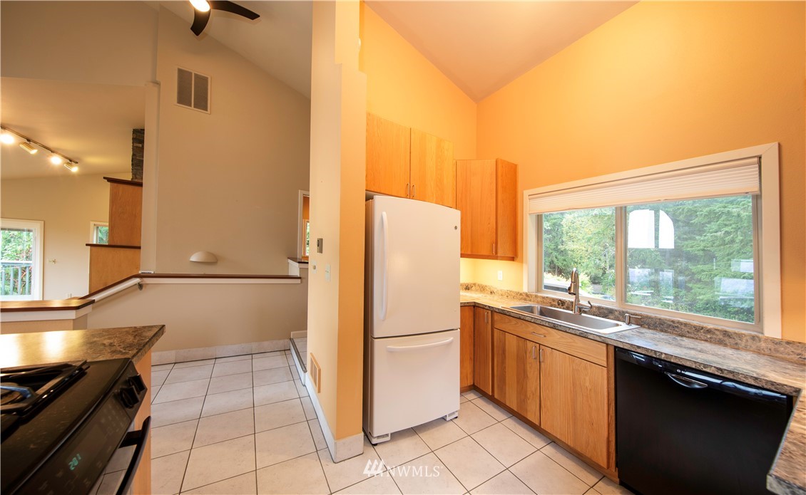 6150 Cape George Road Port Townsend, WA 98368 - Photo 9 of 25 Gallery Image 9