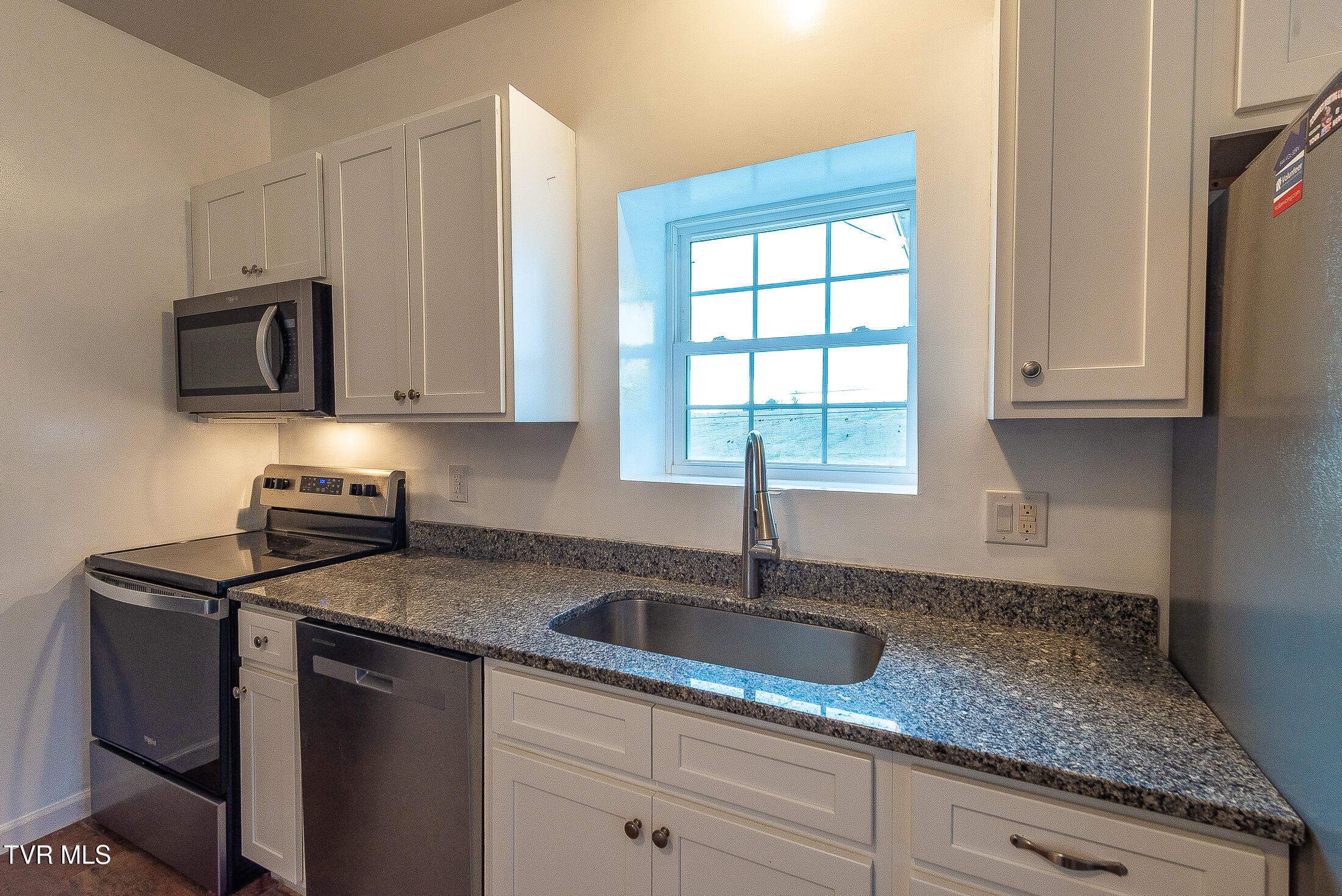 575 South Chuckey Ruritan Road Chuckey, TN 37641 - Photo 8 of 26 kitchen