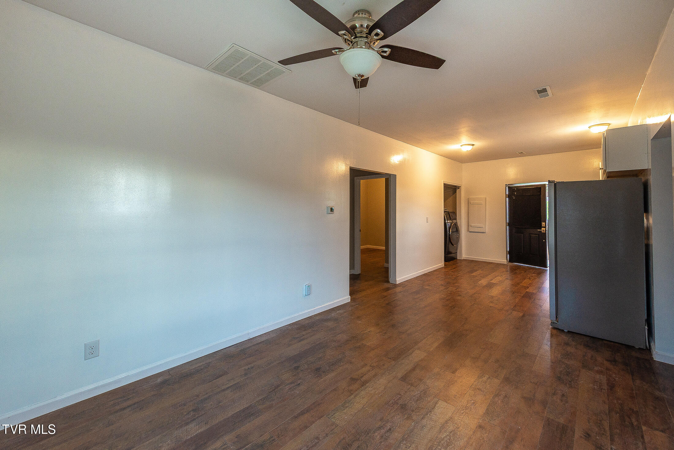 575 South Chuckey Ruritan Road Chuckey, TN 37641 - Photo 9 of 26 kitchen and living area