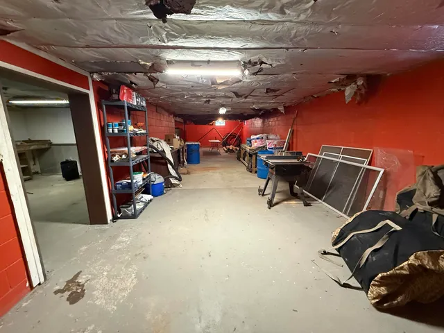 $269,900 | 2404 West Arthur Road, New Era, MI 49446