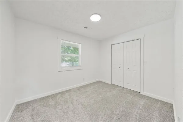 $865,000 | 2200 Mission Road, Harrisonville, MO 64701