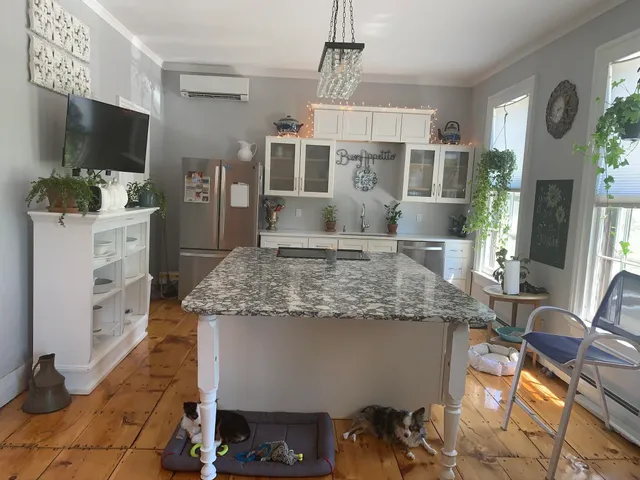 $2,750 | 40 Main Street, Unit D, Walpole, NH 03608