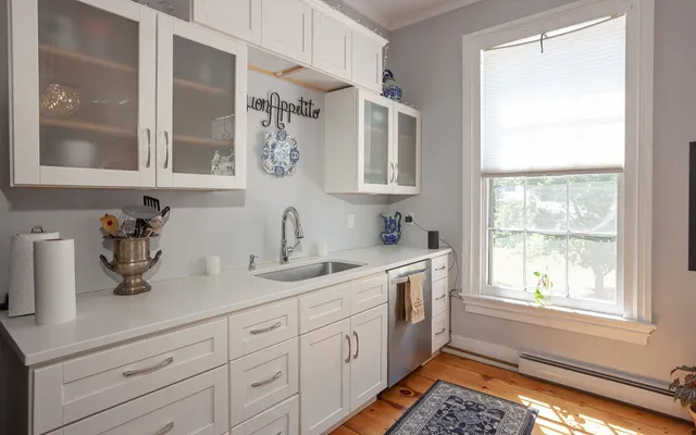 $2,750 | 40 Main Street, Unit D, Walpole, NH 03608