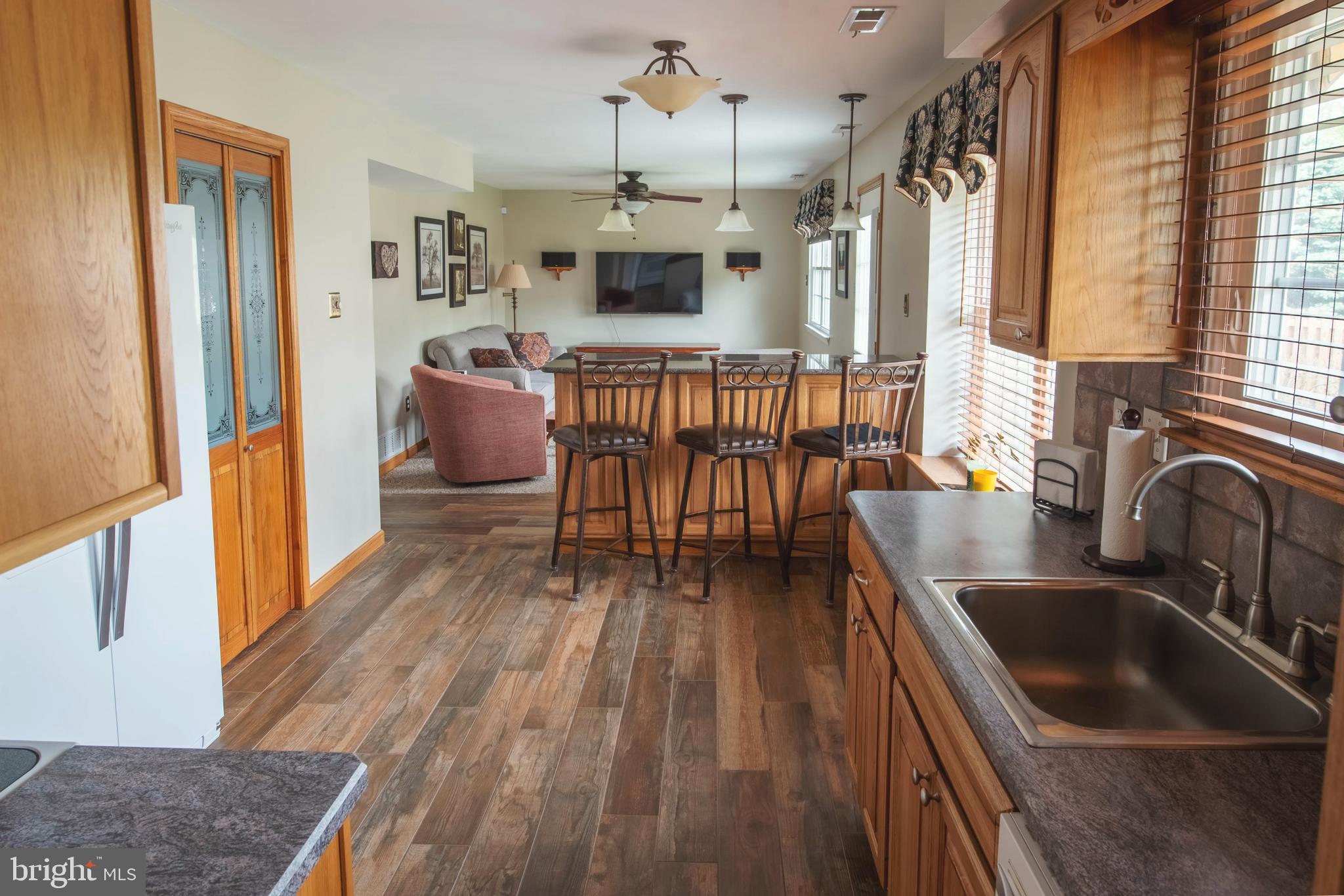 405 Waldon Road Langhorne, PA 19047 - Photo 12 of 41