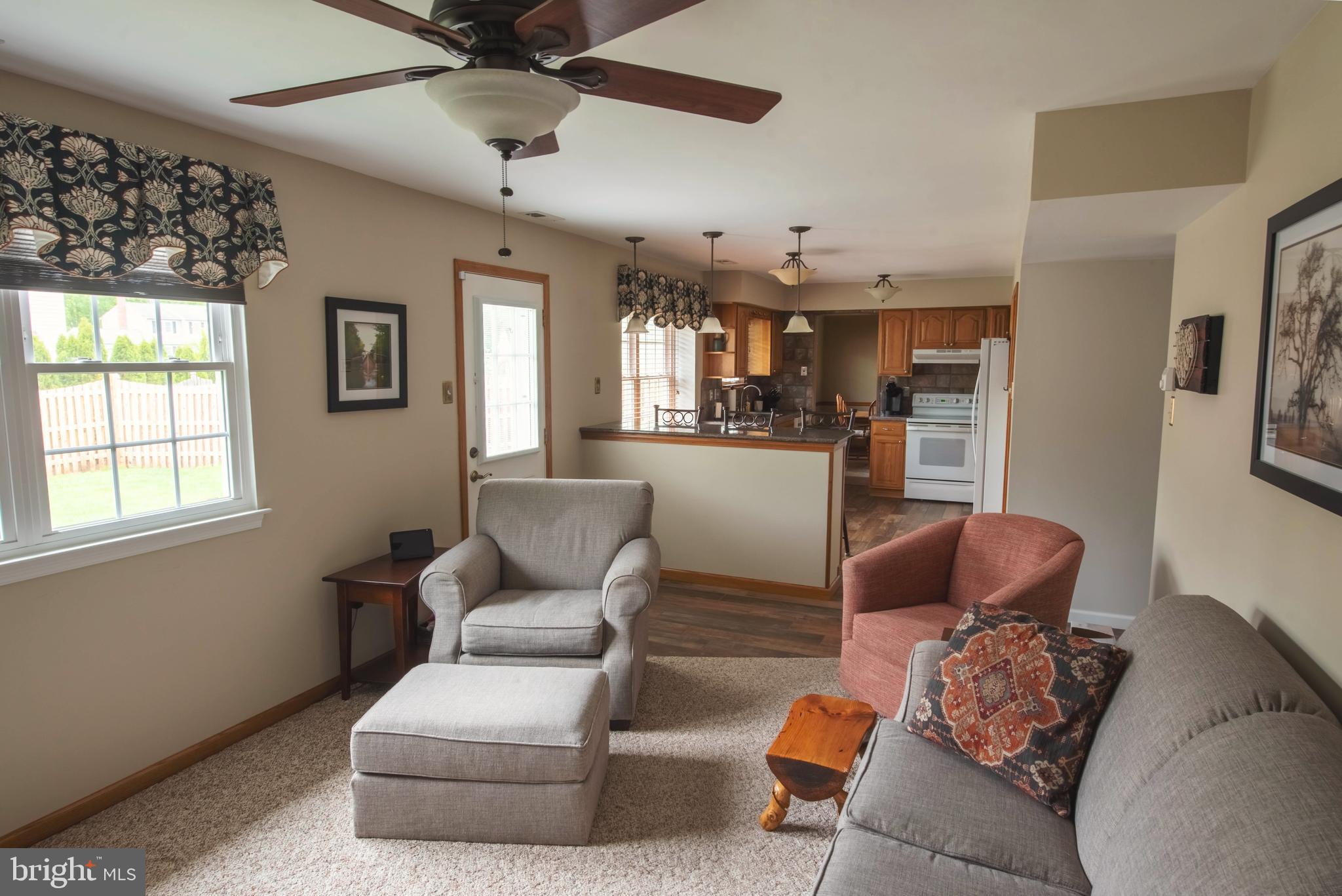 405 Waldon Road Langhorne, PA 19047 - Photo 5 of 41