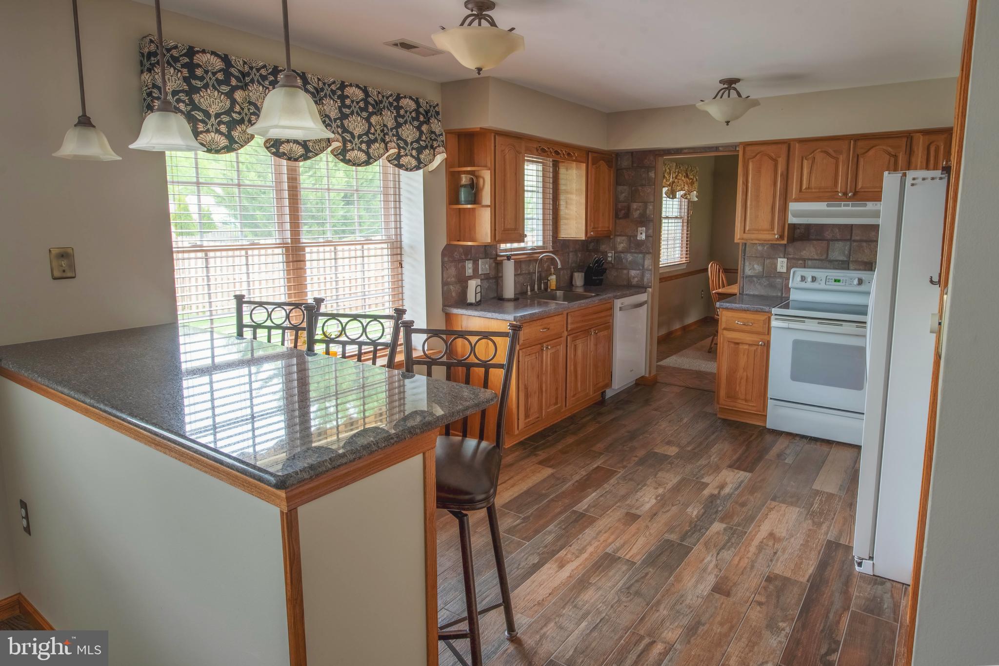 405 Waldon Road Langhorne, PA 19047 - Photo 7 of 41