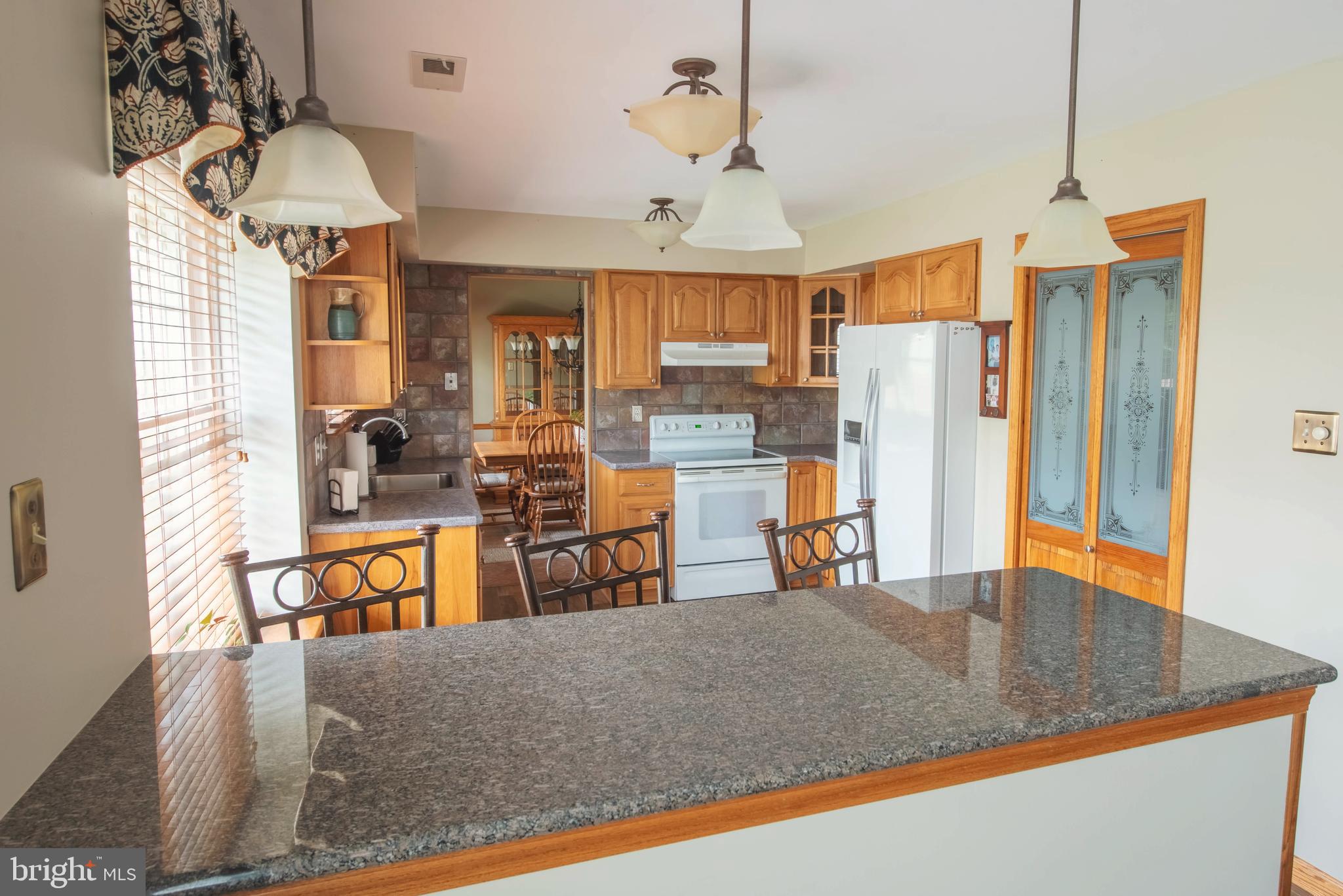 405 Waldon Road Langhorne, PA 19047 - Photo 8 of 41