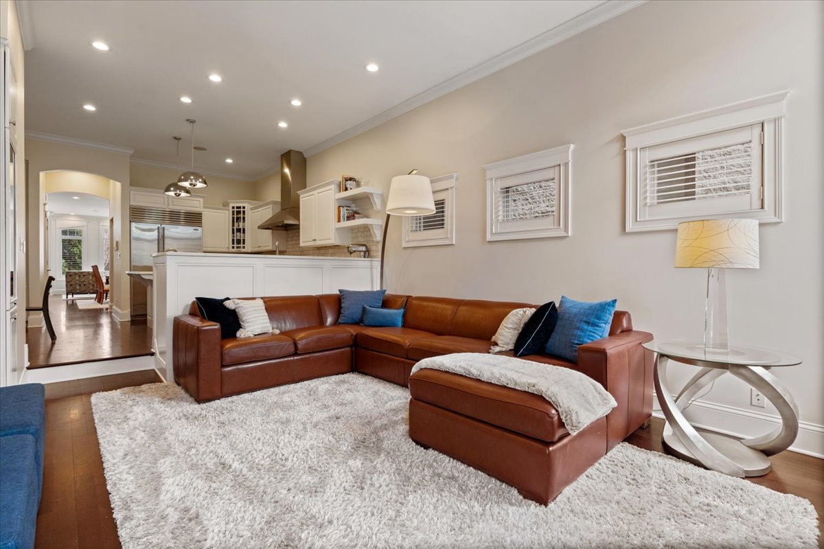 3638 North Wayne Avenue Chicago, IL 60613 - Photo 12 of 38
