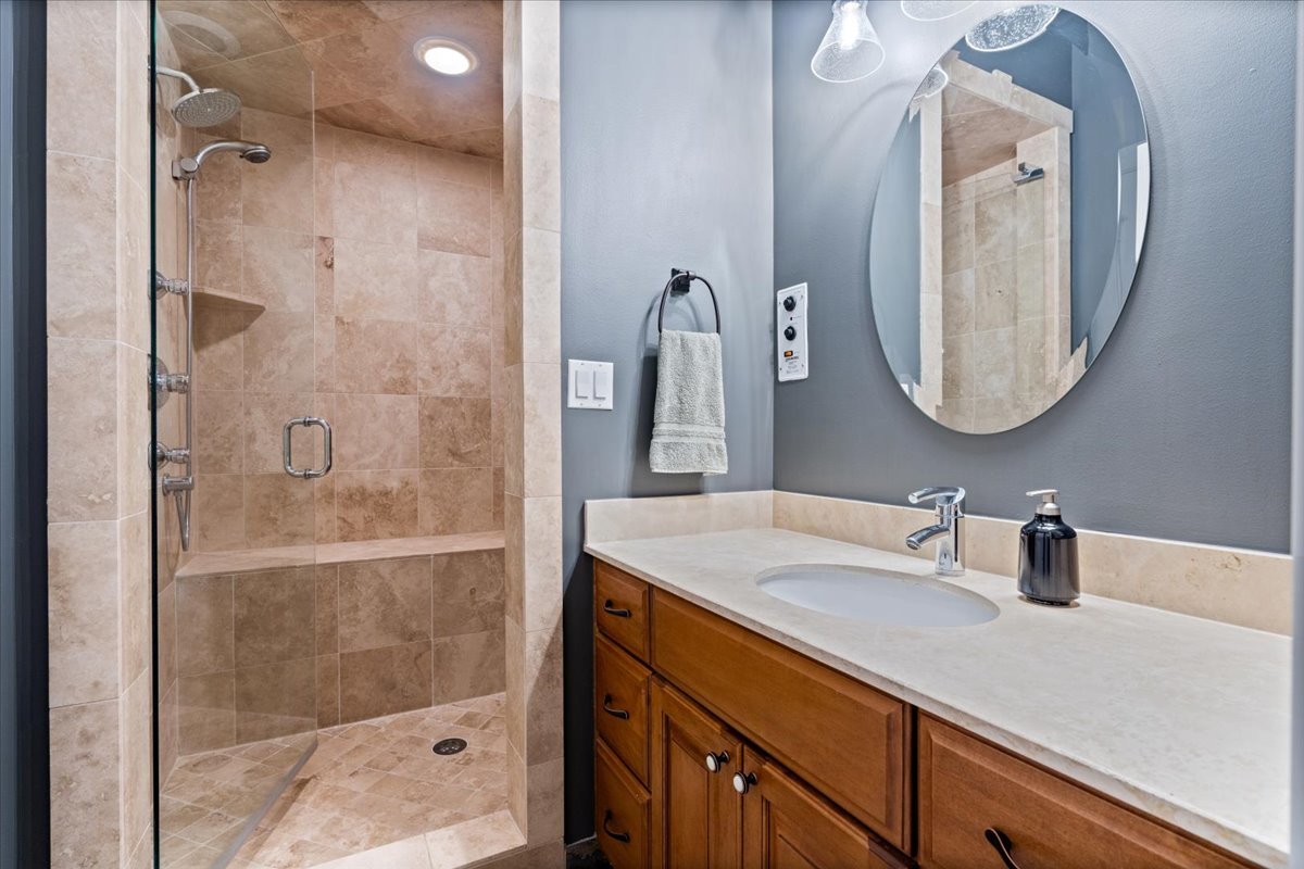 3638 North Wayne Avenue Chicago, IL 60613 - Photo 29 of 38