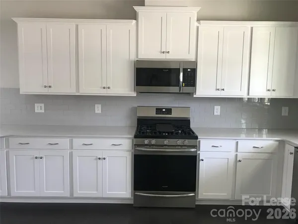 $2,450 | 3108 Deep River Way, Waxhaw, NC 28173