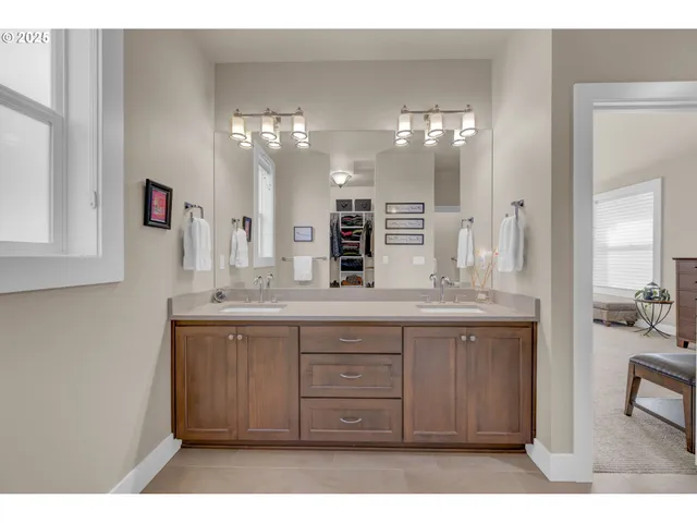 $886,000 | 2138 Country Haven Drive, Eugene, OR 97408