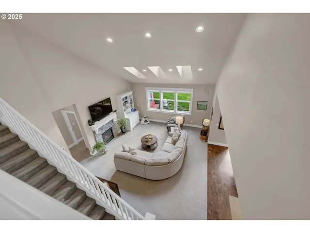 $886,000 | 2138 Country Haven Drive, Eugene, OR 97408