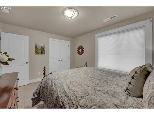 $886,000 | 2138 Country Haven Drive, Eugene, OR 97408