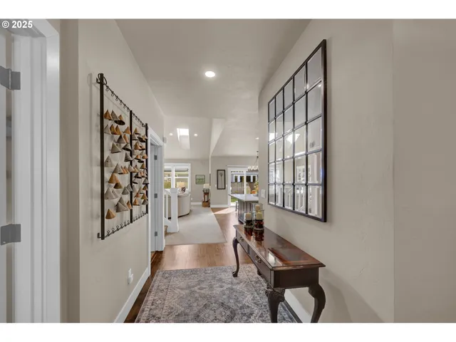 $886,000 | 2138 Country Haven Drive, Eugene, OR 97408