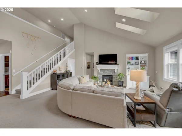 $860,000 | 2138 Country Haven Drive, Eugene, OR 97408