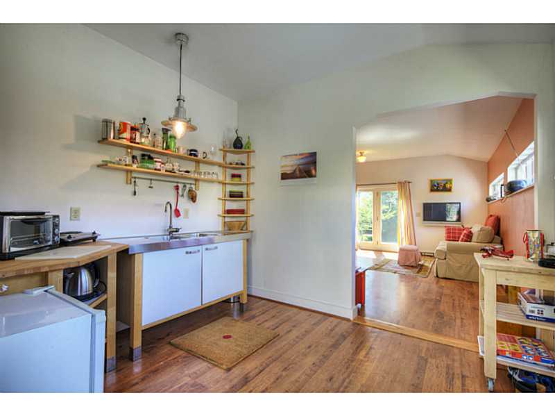 135 Ferry Road Bristol, RI 02809 - Photo 22 of 25 Other. Guest House