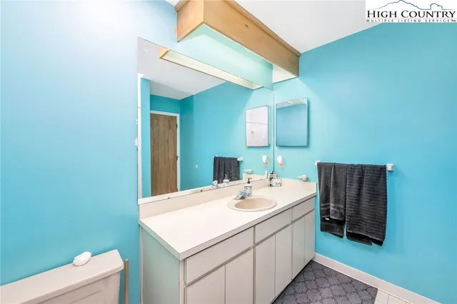 $699,900 | 931-935 Don Bare Road, Jefferson, NC 28640