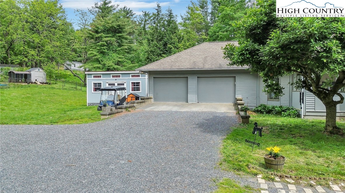 931-935 Don Bare Road Jefferson, NC 28640 - Photo 3 of 48