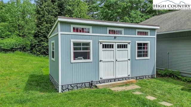 $699,900 | 931-935 Don Bare Road, Jefferson, NC 28640