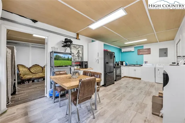 $699,900 | 931-935 Don Bare Road, Jefferson, NC 28640