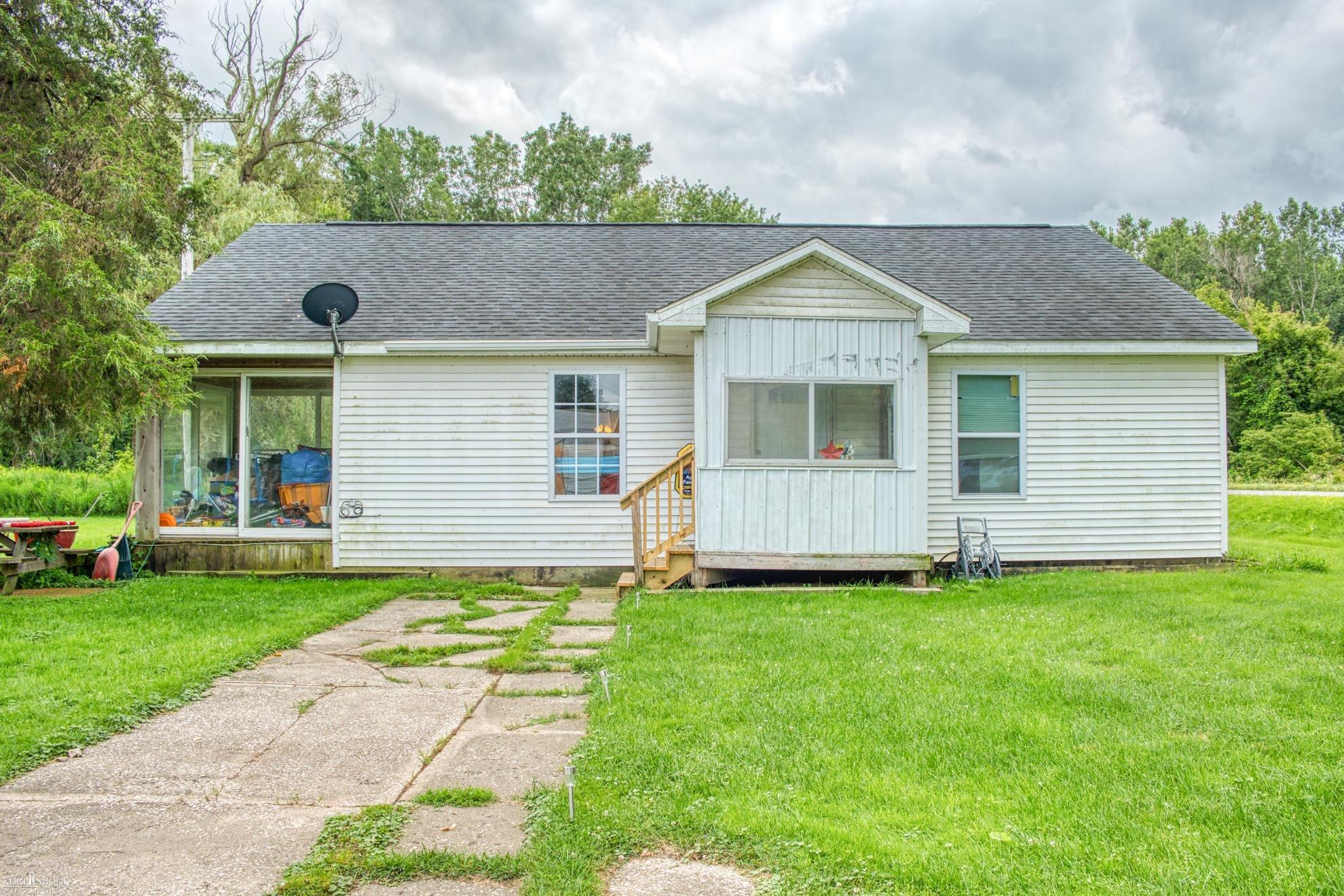 2105 South Delaney Road Owosso, MI 48867 - Photo 1 of 28 50149878-ec34c541-78ed-4651-b6b0-511358c41273.JPG