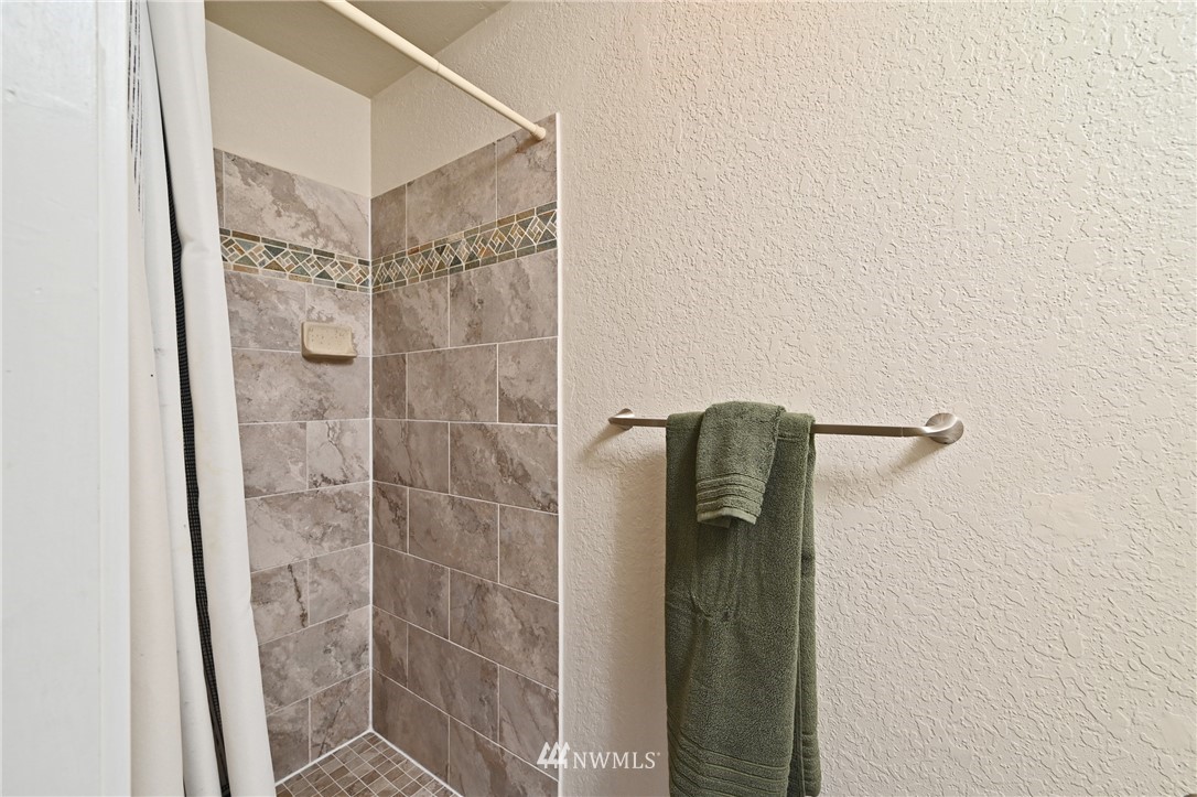 16601 30th Drive Southeast Bothell, WA 98012 - Photo 23 of 35 Gallery Image 23
