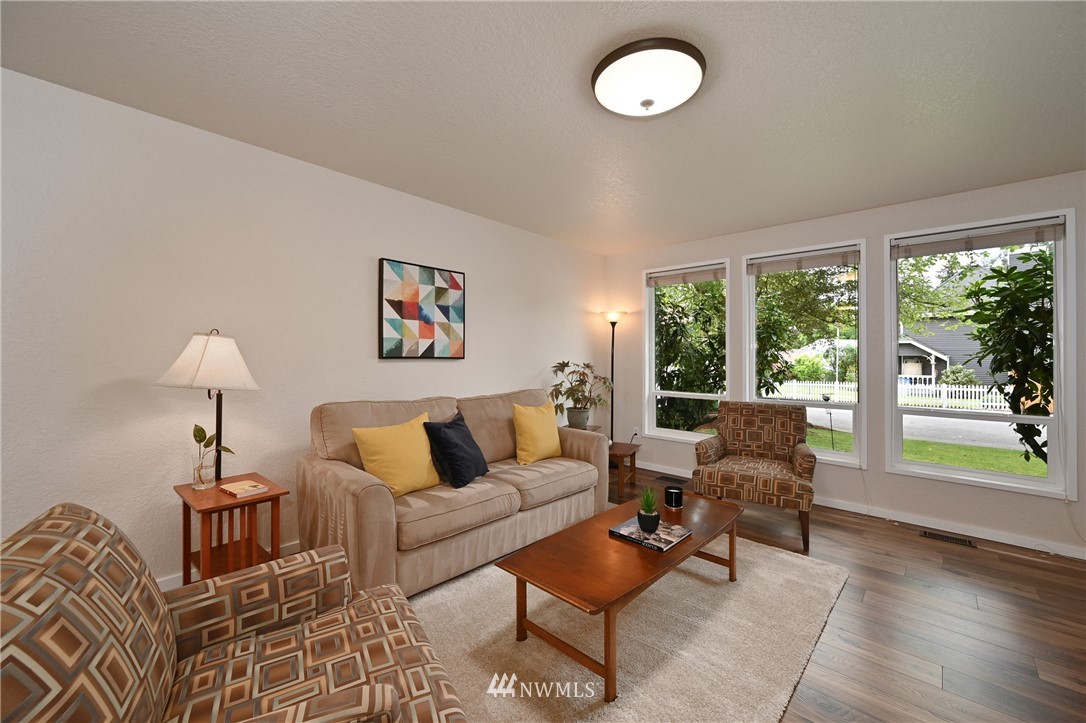 16601 30th Drive Southeast Bothell, WA 98012 - Photo 6 of 35 Gallery Image 6