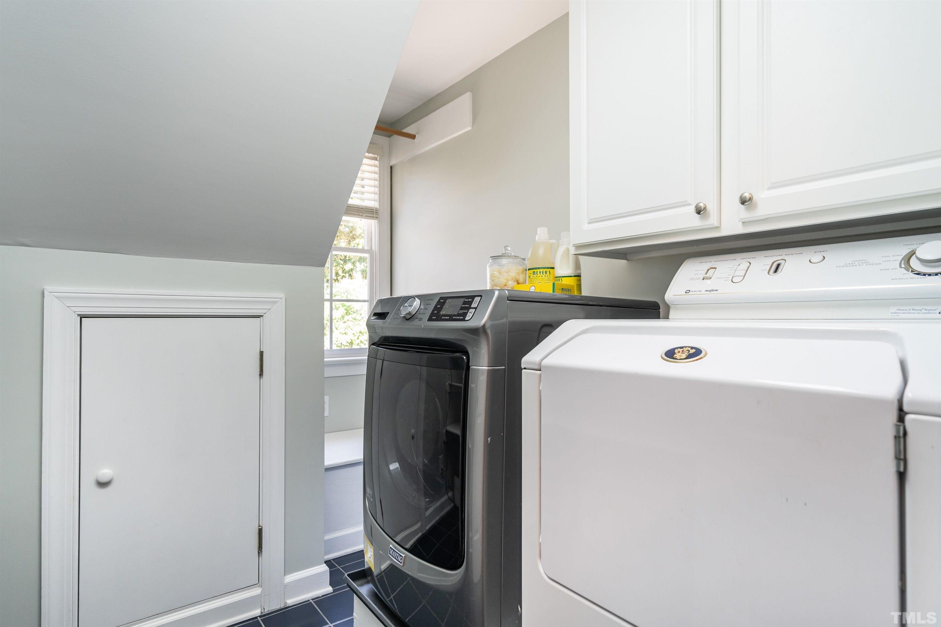 3016 Stone Gap Court Raleigh, NC 27612 - Photo 27 of 37 a utility room with dryer and washer