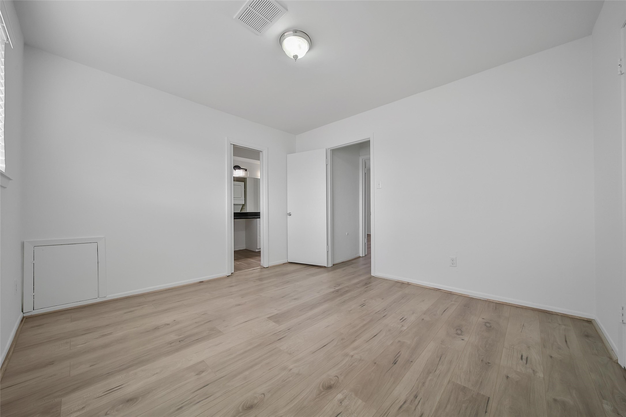 1403 Blalock Road, Unit 15 Houston, TX 77055 - Photo 18 of 21 wooden floor in an empty room