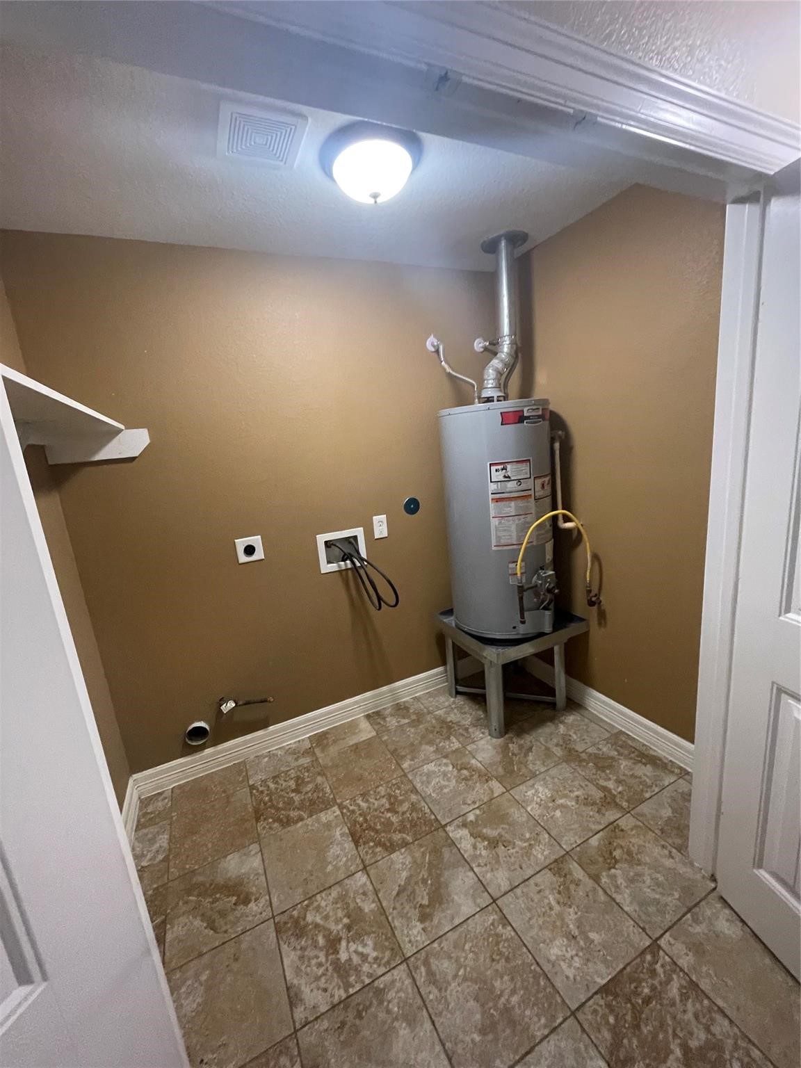 8230 Constellation Lane, Unit B Houston, TX 77075 - Photo 7 of 19 Spacious Laundry room