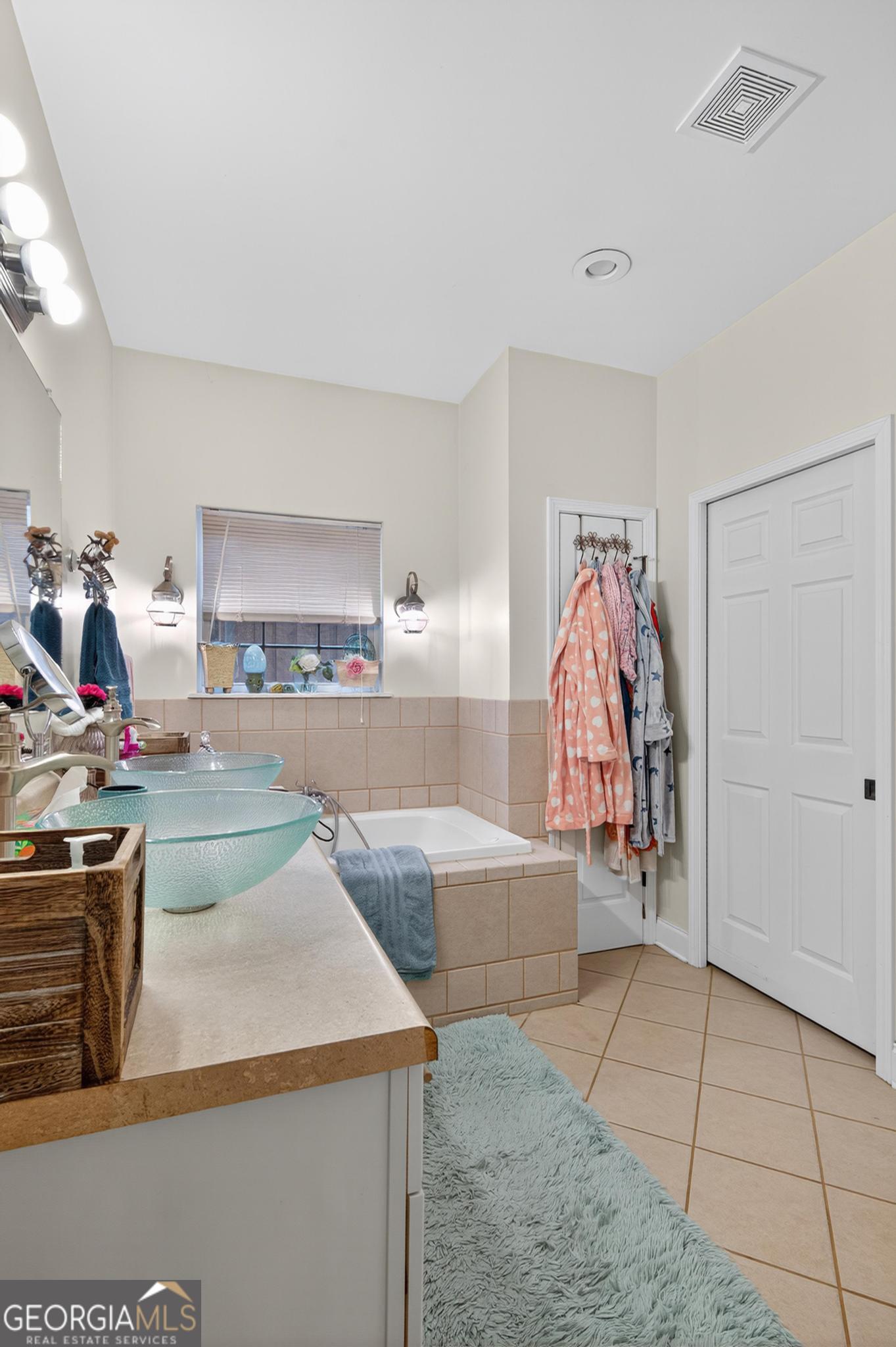 363 Dover Road Sylvania, GA 30467 - Photo 12 of 27 a kitchen with stainless steel appliances granite countertop a sink and a stove