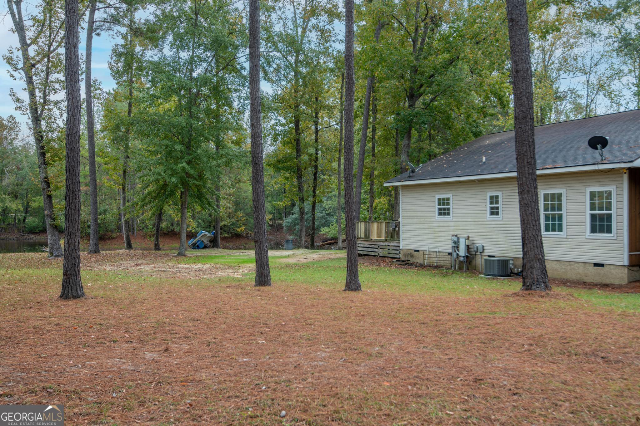 363 Dover Road Sylvania, GA 30467 - Photo 20 of 27 a view of back yard