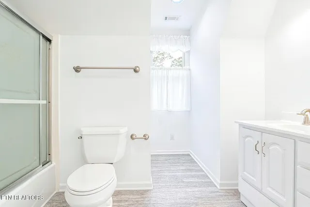 $675,000 | 302 Oostanali Circle, Loudon, TN 37774