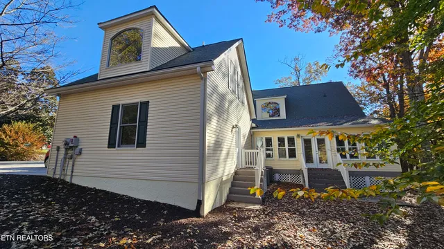 $675,000 | 302 Oostanali Circle, Loudon, TN 37774