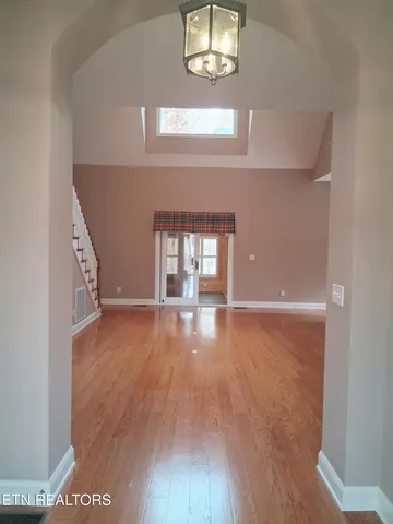 $675,000 | 302 Oostanali Circle, Loudon, TN 37774