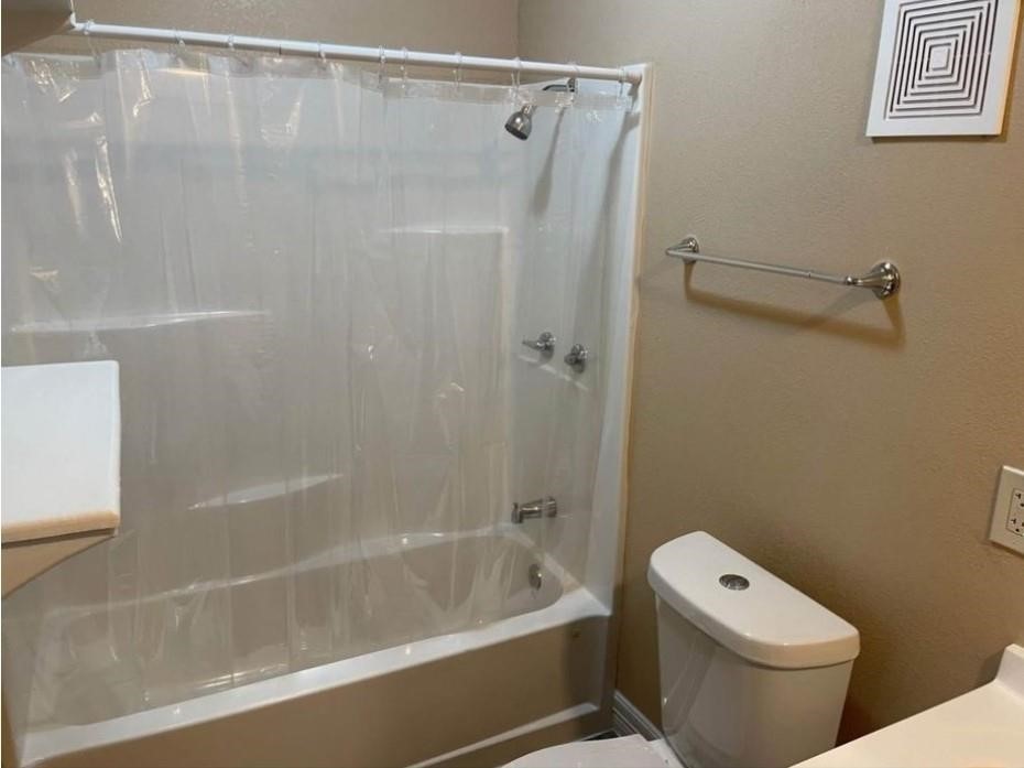 1010 Airline North Rosharon, TX 77583 - Photo 35 of 39 ADU Bathroom